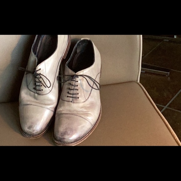 Georgio Armani bone colour dress shoes - Picture 6 of 6